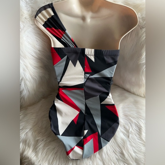 MAGICSUIT BY MIRACLESUIT /8 - Picture 14 of 14